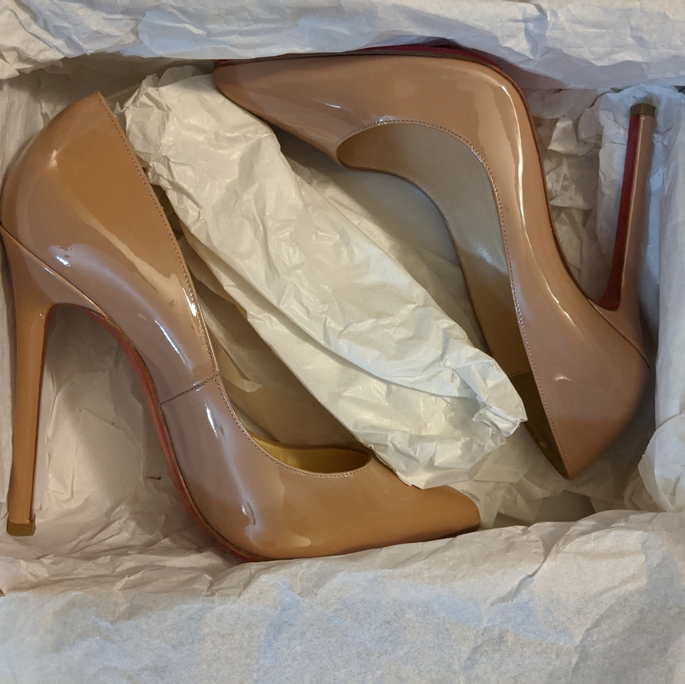Pigalle 120 patent nude